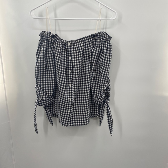 Caution to the Wind Off the shoulder blouse Size Small - Picture 2 of 8